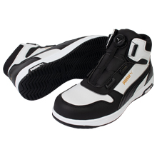 PUMA（プーマ） 63.211.0 Frontcourt Black Disc Mid　フロントコート・ブラック・ディスク・ミッド